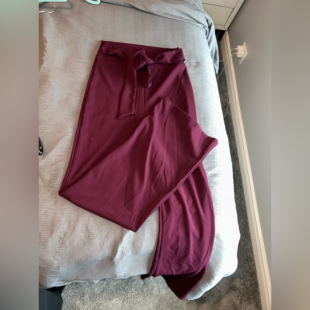 Burgundy wide leg pants high waisted  👖 * worn once *